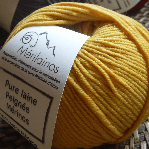 Pelote de laine Mérinos JAUNE