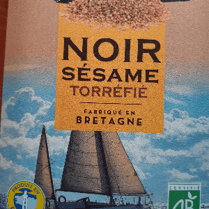 Tablette chocolat "grain de sail" noir sésame torréfié
