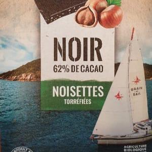 Tablette chocolat "grain de sail" noir noisettes torréfiées