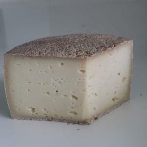 Tome de chèvre jeune