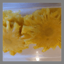 ananas nettoyé et découpé