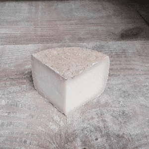 Quart de tomme chèvre affiné sec 9 mois 