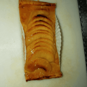 tarte aux pommes à la compotée de pommes safranée