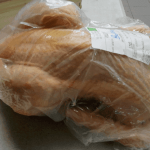 POULET PAC MOYEN environ 1.90 kg- 9.50 €/ kg