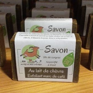 Savon exfoliant au lait de chèvre et marc de café