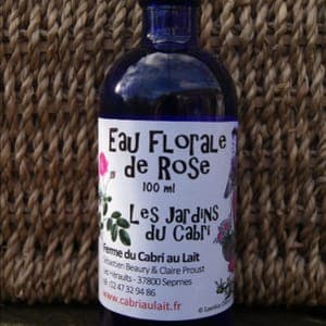 Eau florale pure de rosa gallica officinalis