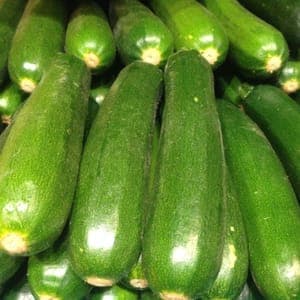 Courgettes longues vertes