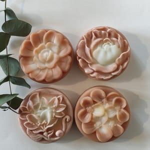 Le savon fleur - géranium-rose musquée sous mention Nature et Progrès