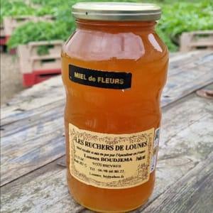 Miel de fôret des abeilles de la ferme