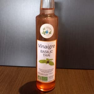 Vinaigre au basilic thaï