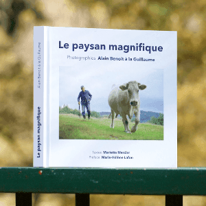 Le livre, "Le paysan magnifique"