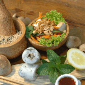 Bol de Bouddha fraicheur (version 3): salade vietnamienne + rouleau de riz - gomasio - shiitake